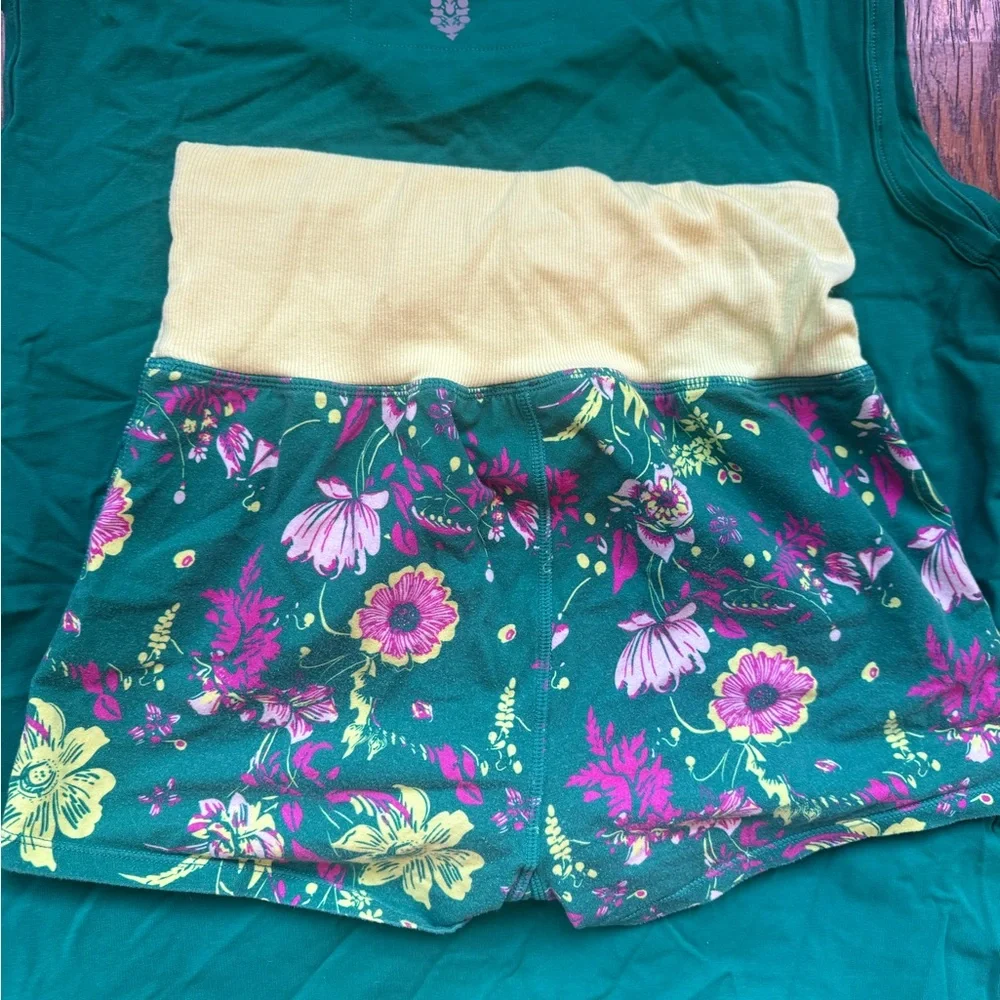 Free People Movement Micro Short Green Set - Picture 9 of 10